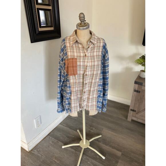 New! Papermoon Woman's Blue Plaid Flannel Button Down Long sleeve Medium - Picture 1 of 7